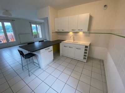 MAISON - ST PRIEST EN JAREZ - 100.74 m2 - LOUÉ