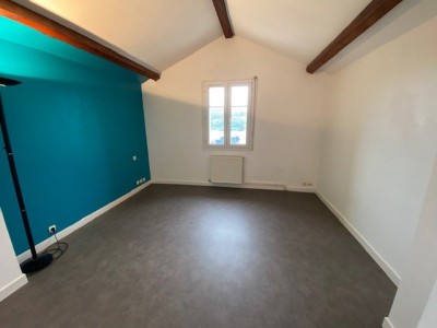 MAISON - ST PRIEST EN JAREZ - 100.74 m2 - LOUÉ