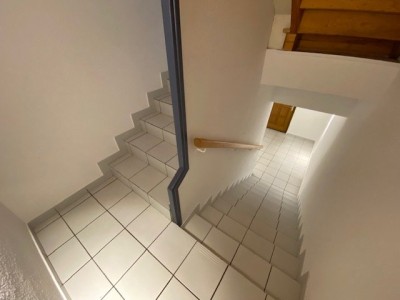 MAISON - ST PRIEST EN JAREZ - 100.74 m2 - LOUÉ