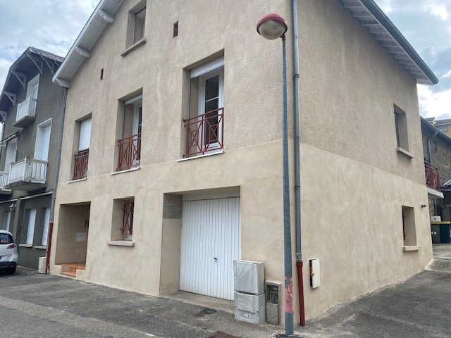 MAISON - ST PRIEST EN JAREZ - 100.74 m2 - LOU&Eacute;