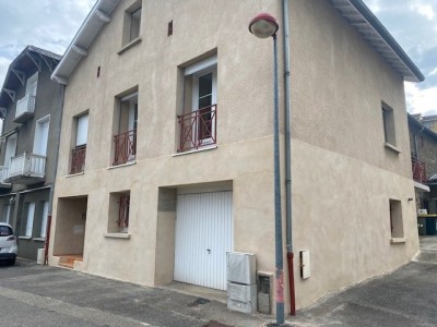 MAISON - ST PRIEST EN JAREZ - 100.74 m2 - LOUÉ
