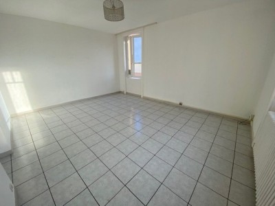 MAISON - SURY LE COMTAL - 113.83 m2 - LOUÉ