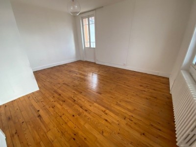 MAISON - SURY LE COMTAL - 113.83 m2 - LOUÉ