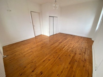 MAISON - SURY LE COMTAL - 113.83 m2 - LOUÉ