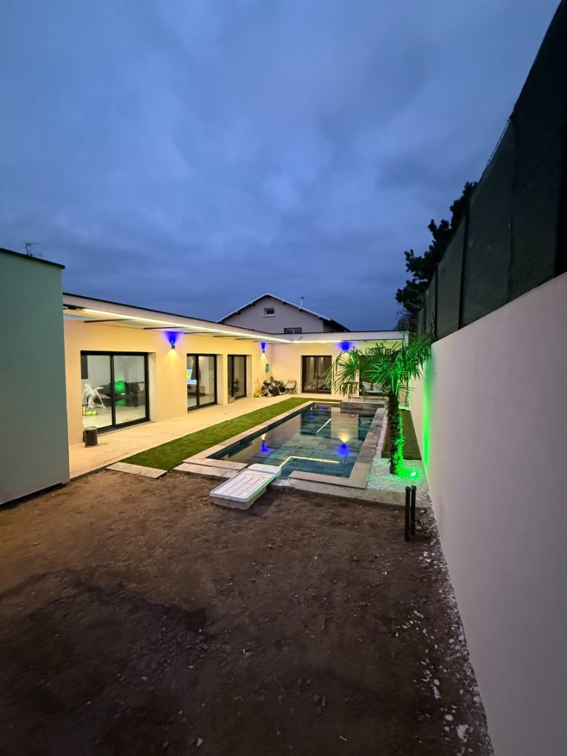 MAISON - ANDREZIEUX BOUTHEON - 112 m2 - 380�000�&euro;