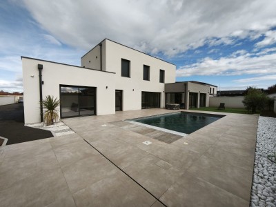 MAISON A VENDRE - ANDREZIEUX BOUTHEON - 229 m2 - 720000€