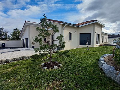 MAISON A VENDRE - ANDREZIEUX BOUTHEON - 208 m2 - 599000€