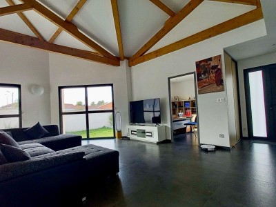 MAISON A VENDRE - ANDREZIEUX BOUTHEON - 208 m2 - 599000€