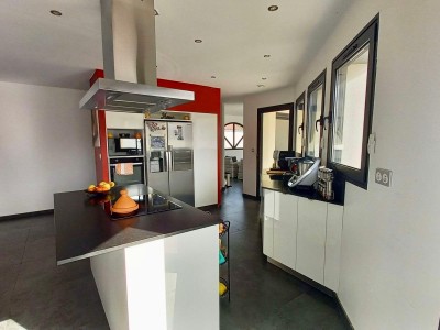MAISON A VENDRE - ANDREZIEUX BOUTHEON - 208 m2 - 599000€