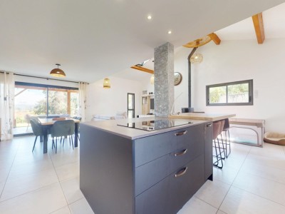 MAISON A VENDRE - BEAUZAC - 180 m2 - 447 000 €