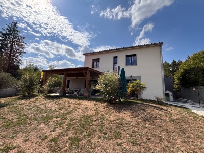 MAISON A VENDRE - BEAUZAC - 180 m2 - 447 000 €