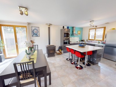 MAISON A VENDRE - CHAMBLES - 92 m2 - 262000€