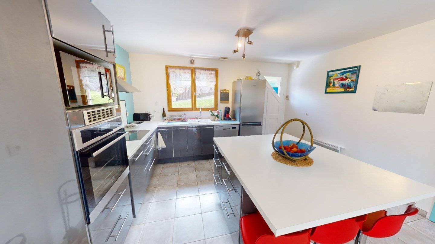 MAISON - CHAMBLES - 92 m2 - VENDU