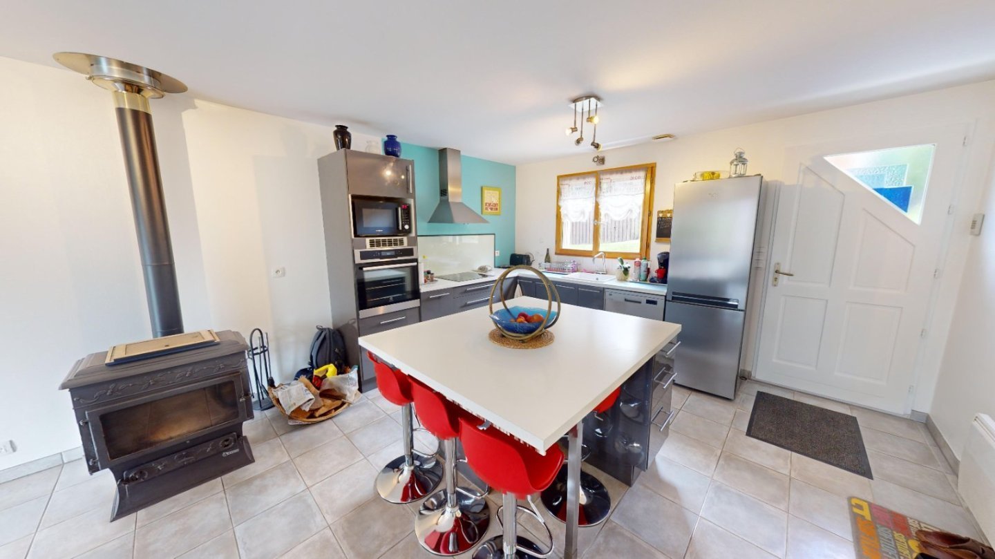 MAISON - CHAMBLES - 92 m2 - VENDU