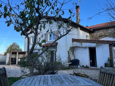MAISON A VENDRE - CHAZELLES SUR LAVIEU - 90 m2 - 190000€