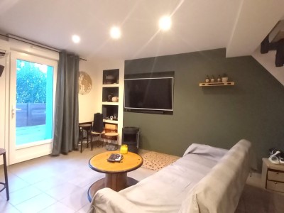 MAISON DE VILLAGE A VENDRE - GENILAC - 68.8 m2 - 195�000�&euro;