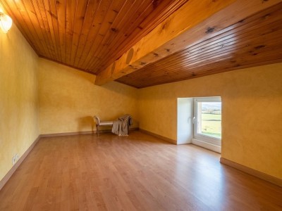 MAISON DE VILLE A VENDRE - GENILAC - 90 m2 - 146 000 €