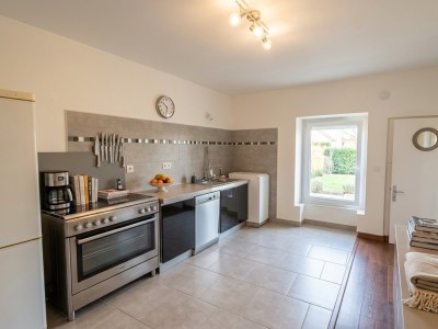 MAISON DE VILLE A VENDRE - GENILAC - 90 m2 - 146 000 €