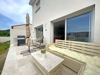 Maison contemporaine avec garage et jardin - LA GRAND CROIX - 108.91 m2 - VENDU