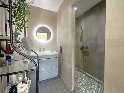 Maison contemporaine avec garage et jardin - LA GRAND CROIX - 108.91 m2 - VENDU