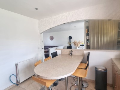 Maison sur sous-sol de 93m,terrain 1248m,secteur rsidentiel