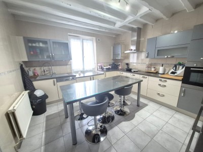 MAISON - LA RICAMARIE - 230 m2 - 210000€