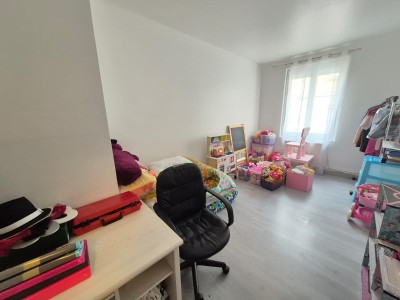 MAISON - LA RICAMARIE - 230 m2 - 210000€
