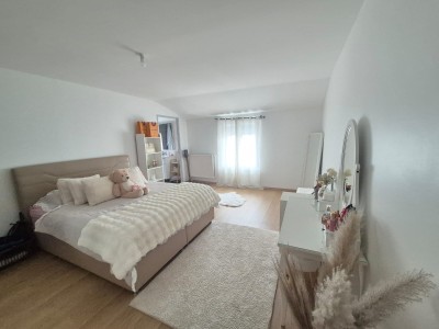 MAISON - LA RICAMARIE - 230 m2 - 210000€