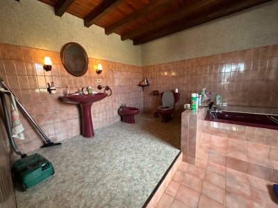 Maison de village en pierres A VENDRE - LA VERSANNE - 223 m2 - 230�000�&euro;