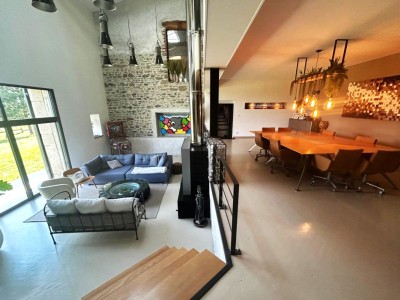 ANCIENNE FERME RENOVEE A VENDRE - LARAJASSE - 375 m2 - 799 000 €