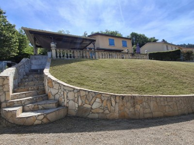 MAISON A VENDRE - LE CHAMBON FEUGEROLLES - 112 m2 - 240 000 &euro;