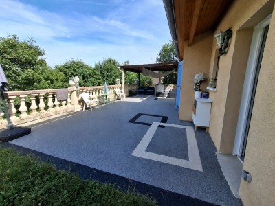 MAISON A VENDRE - LE CHAMBON FEUGEROLLES - 112 m2 - 240 000 &euro;
