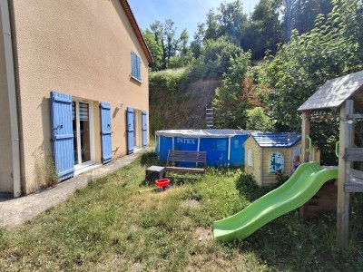 MAISON A VENDRE - LE CHAMBON FEUGEROLLES - 112 m2 - 240 000 &euro;