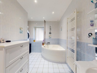 MAISON A VENDRE - LES VILLETTES - 175 m2 - 249�000�&euro;