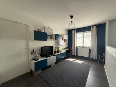 Maison mitoyenne par un cot A VENDRE - LORETTE - 105 m2 - 310000€