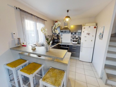MAISON - MONTROND LES BAINS - 82 m2 - VENDU