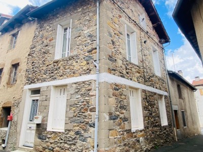 Maison de village A VENDRE - RETOURNAC - 49.67 m2 - 35000€