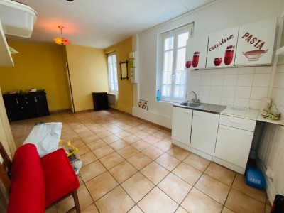 Maison de village A VENDRE - RETOURNAC - 49.67 m2 - 35000€