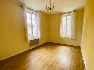 Maison de village A VENDRE - RETOURNAC - 49.67 m2 - 35000€