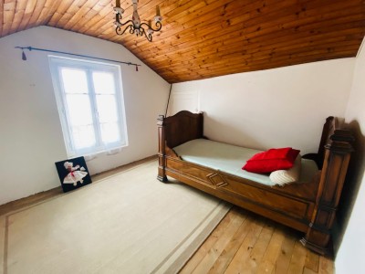 Maison de village A VENDRE - RETOURNAC - 49.67 m2 - 35000€