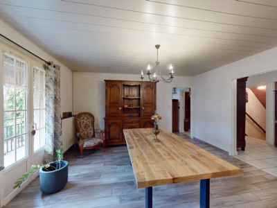 MAISON A VENDRE - RETOURNAC - 237 m2 - 230 000 €