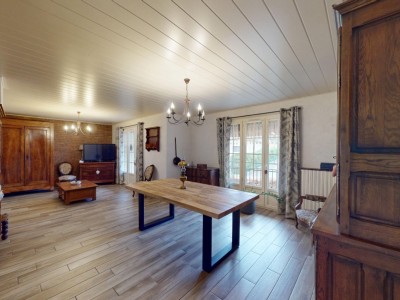 MAISON A VENDRE - RETOURNAC - 237 m2 - 230 000 €