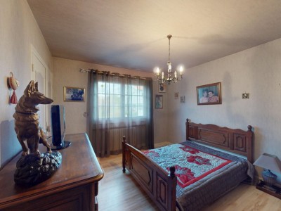 MAISON A VENDRE - RETOURNAC - 237 m2 - 230 000 €