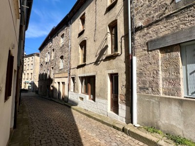 maison de ville A VENDRE - ST BONNET LE CHATEAU - 155 m2 - 140 000 €