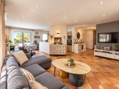 MAISON AVEC PISCINE A VENDRE - ST CHAMOND Izieux - 116 m2 - 420 000 €