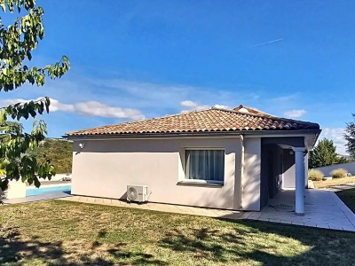 MAISON AVEC PISCINE A VENDRE - ST CHAMOND Izieux - 116 m2 - 420 000 €