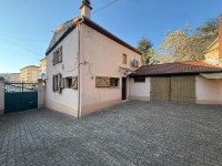 Maison de ville sur 2 niveaux avec terrain 276m² A VENDRE - ST CHAMOND - 65.34 m2 - 139 000 €