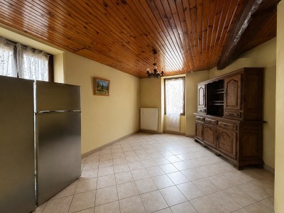 Maison de ville sur 2 niveaux avec terrain 276m² A VENDRE - ST CHAMOND - 65.34 m2 - 139 000 &euro;