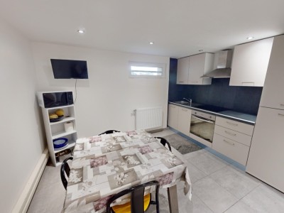 Maison contemporaine Secteur Bellevue - ST ETIENNE BELLEVUE / LA RIVIERE - 167.78 m2 - 315000€