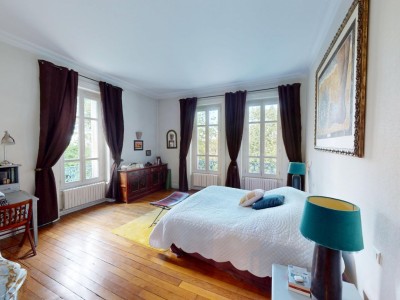 Maison de matre A VENDRE - ST ETIENNE MONTPLAISIR - 355 m2 - 835000€